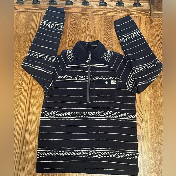 The North Face Men’s Striped Fleece Quarter Zip Pullover Sweater Size Medium - Picture 2 of 6